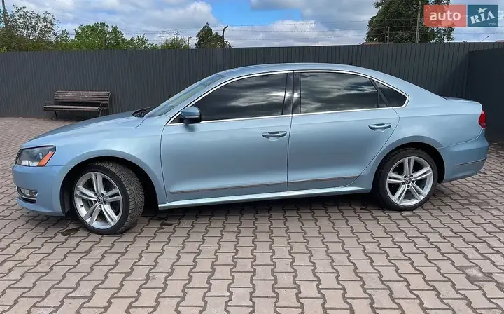 Volkswagen Passat 2012 photo 3
