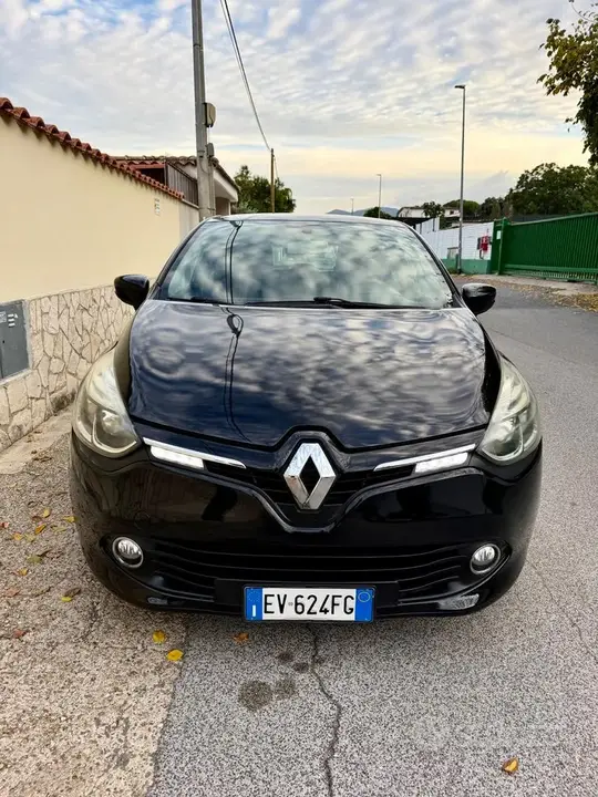 Renault Clio 2015 photo 2