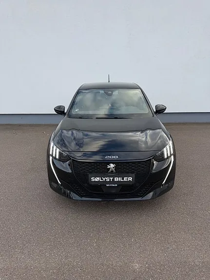 Peugeot E-208 2022 photo 2