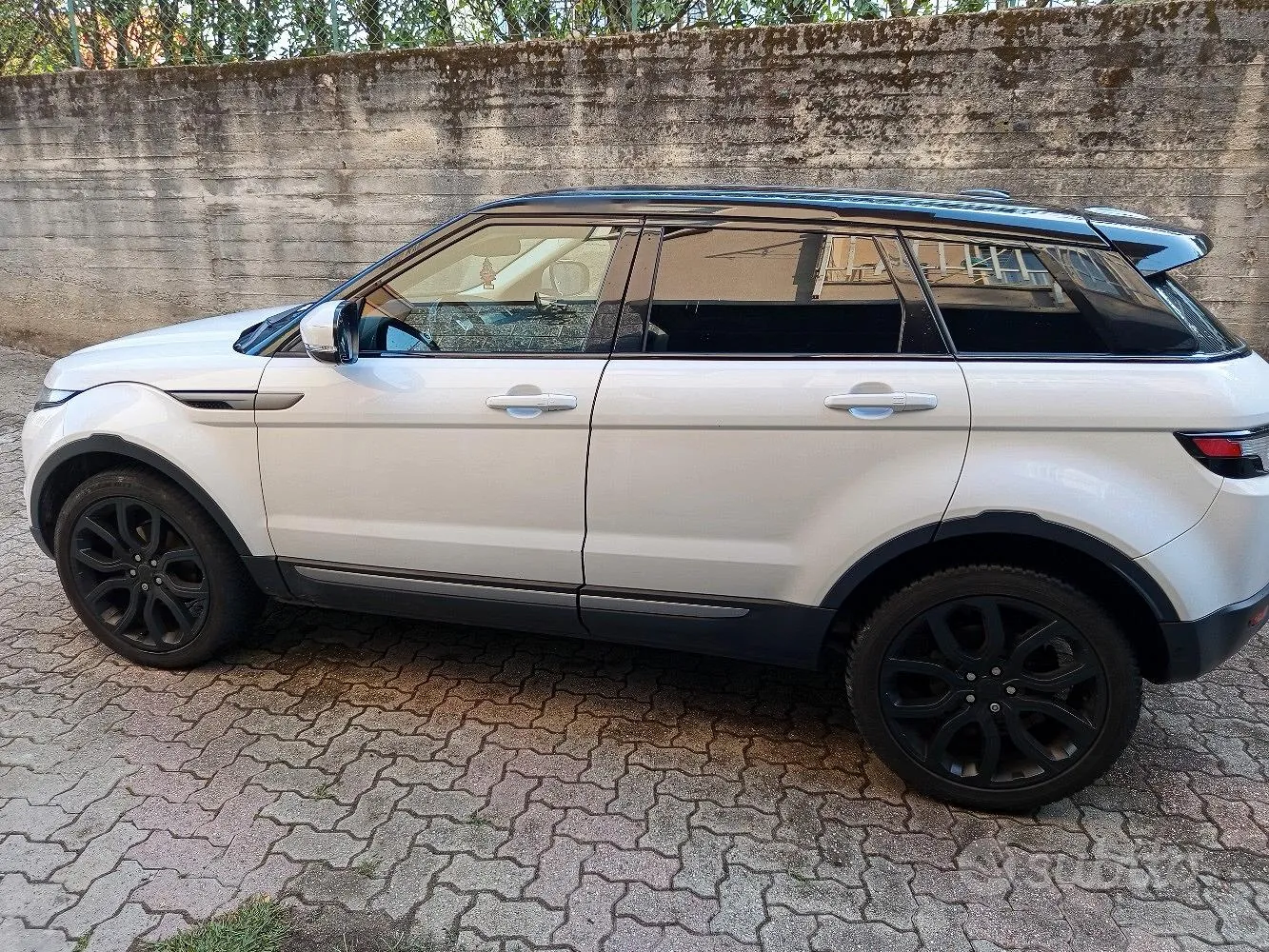 Land Rover Range Rover Evoque 2013 photo 4