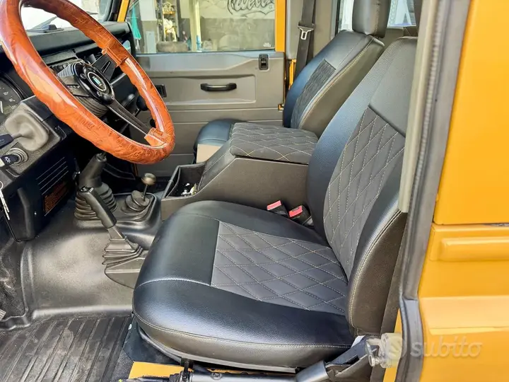 Land Rover Defender 2000 photo 5