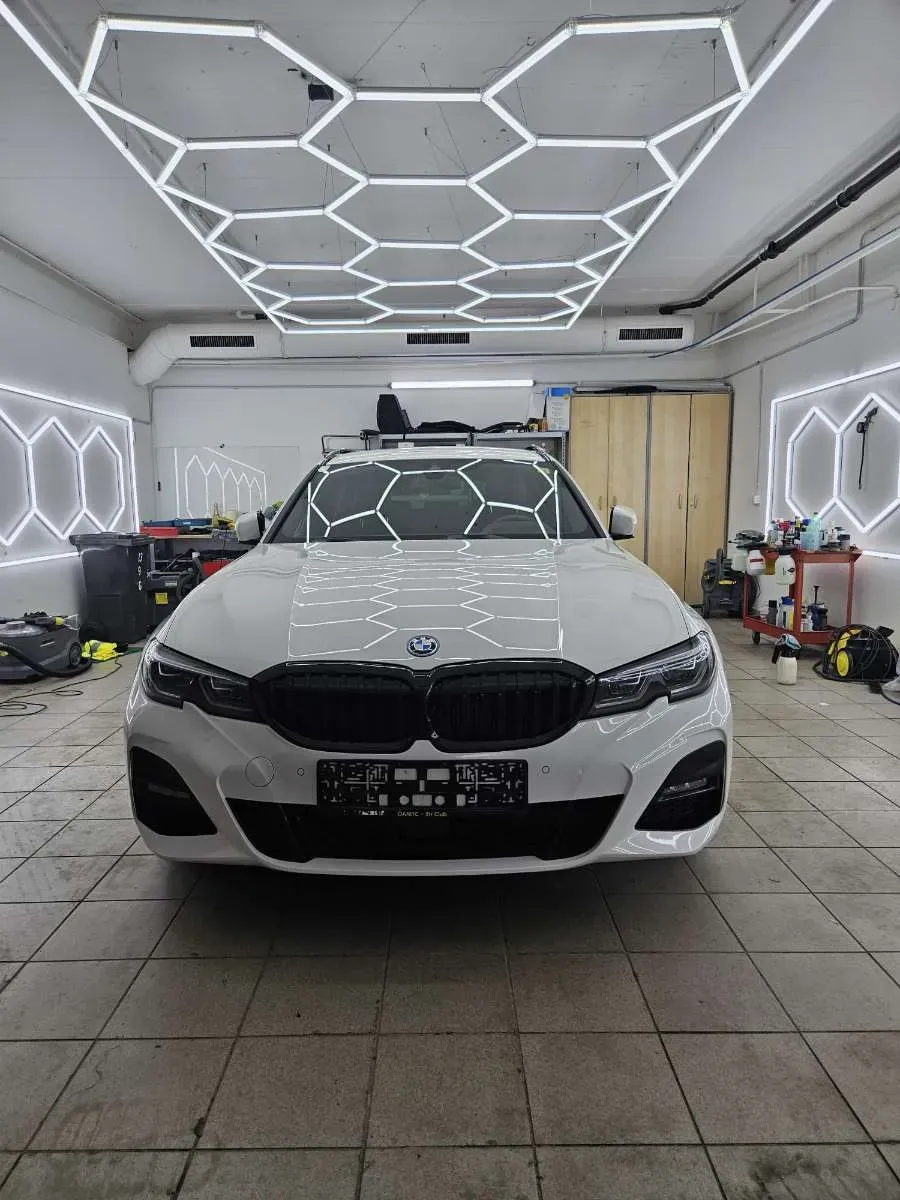 BMW 3 Series 2022 photo 2