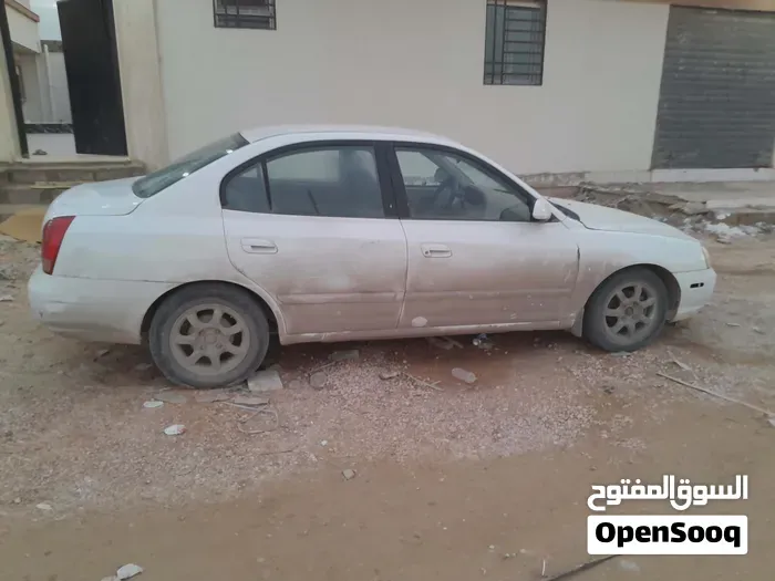 Hyundai Avante 2001 photo 4