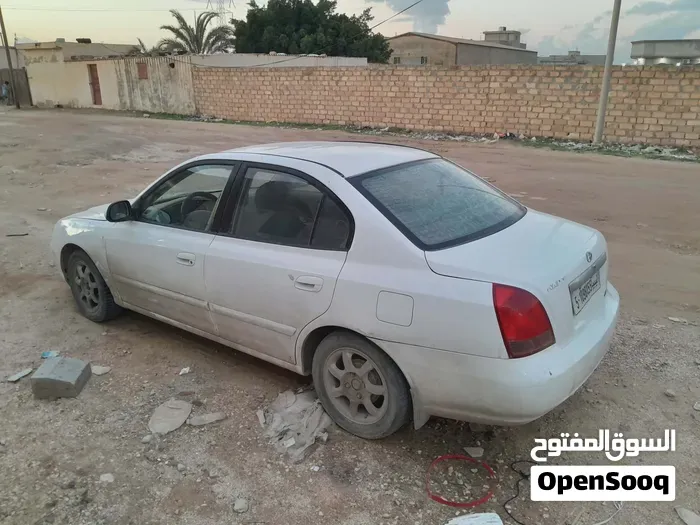 Hyundai Avante 2001 photo 3