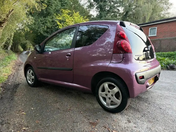 Peugeot 107 2012 photo 5