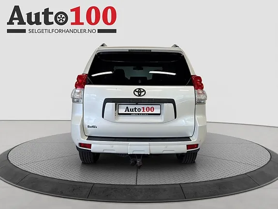 Toyota Land Cruiser 2010 photo 5
