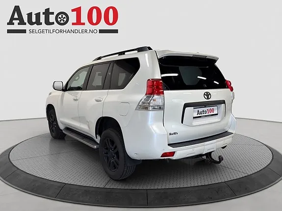Toyota Land Cruiser 2010 photo 4