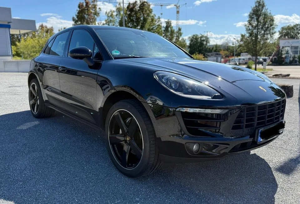 Porsche Macan S