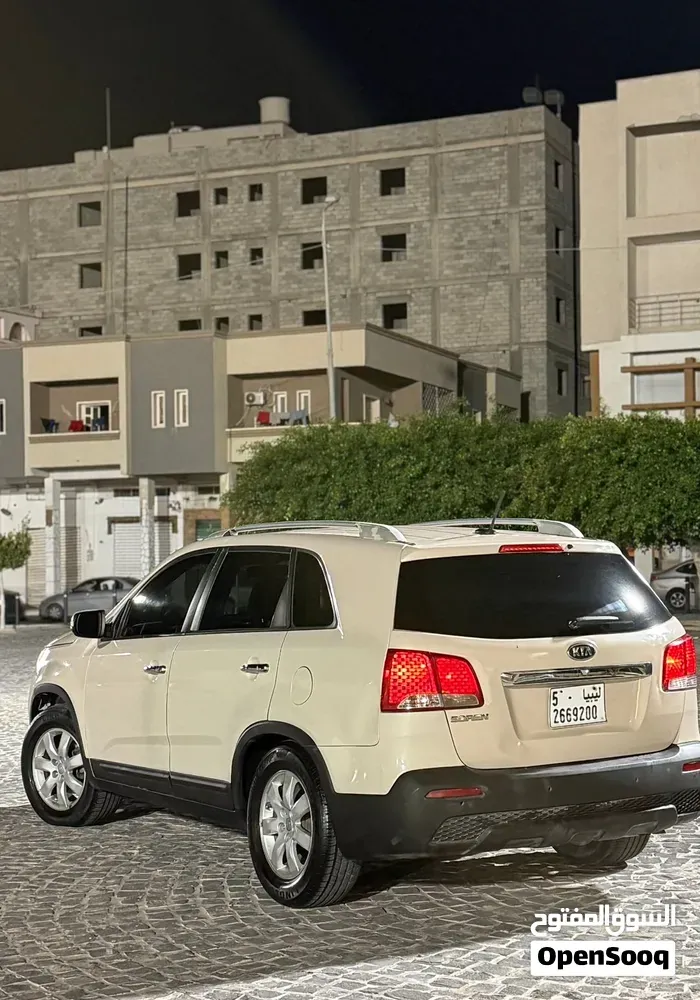 Kia Sorento 2012 photo 2
