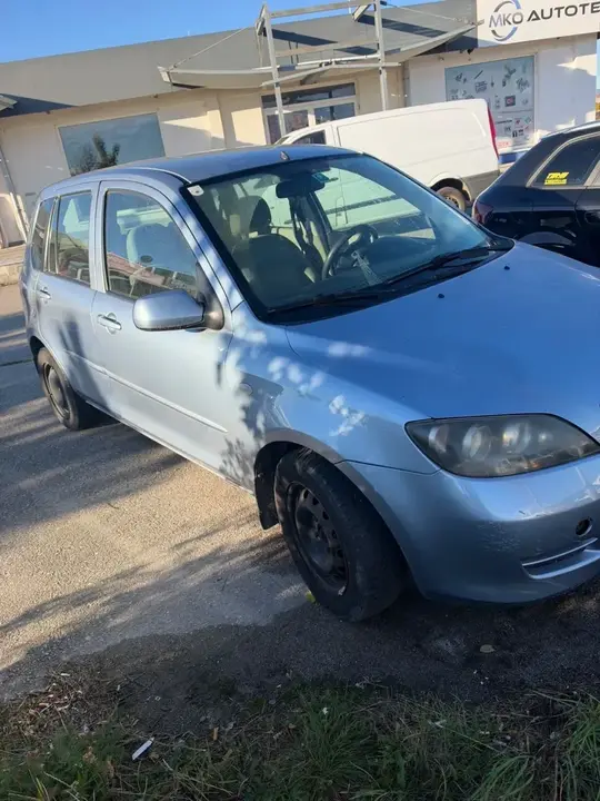 Mazda Mazda2