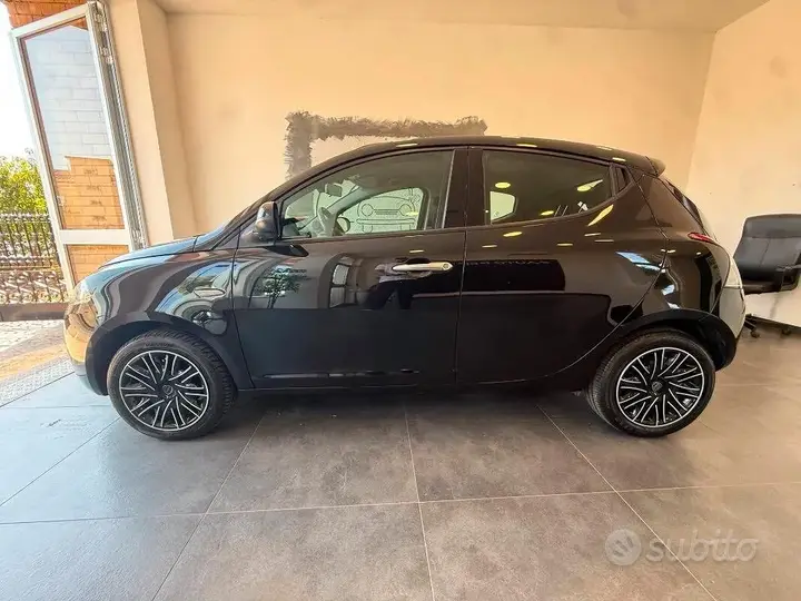 Lancia Ypsilon 2021 photo 3