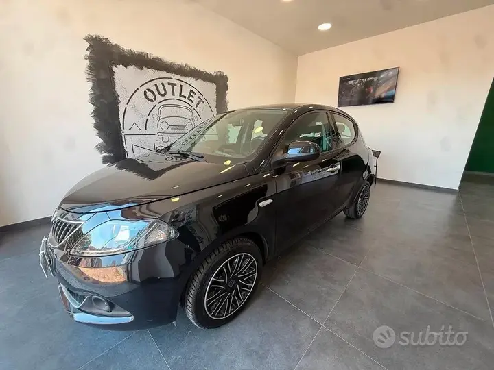 Lancia Ypsilon 2021 photo 2