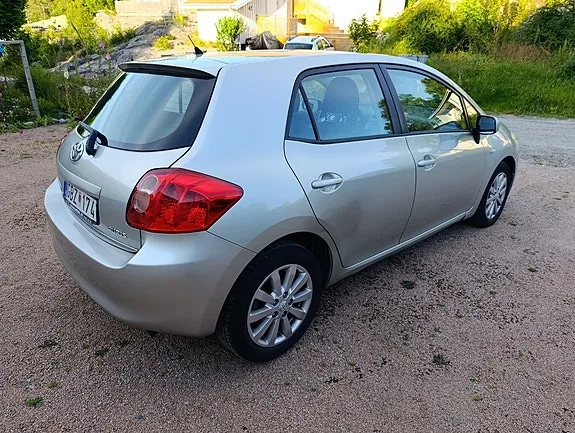 Toyota Auris 2007 photo 3