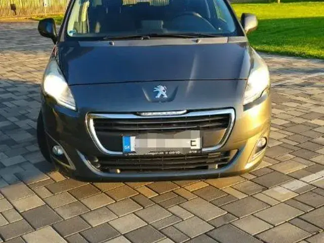 Peugeot 5008 2014 photo 2