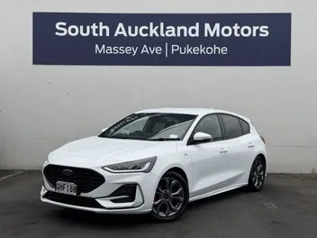 Ford Focus 2023 photo 2