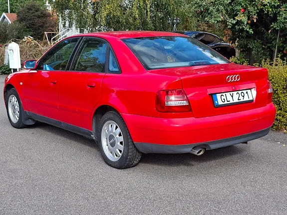 Audi A4 1999 photo 4