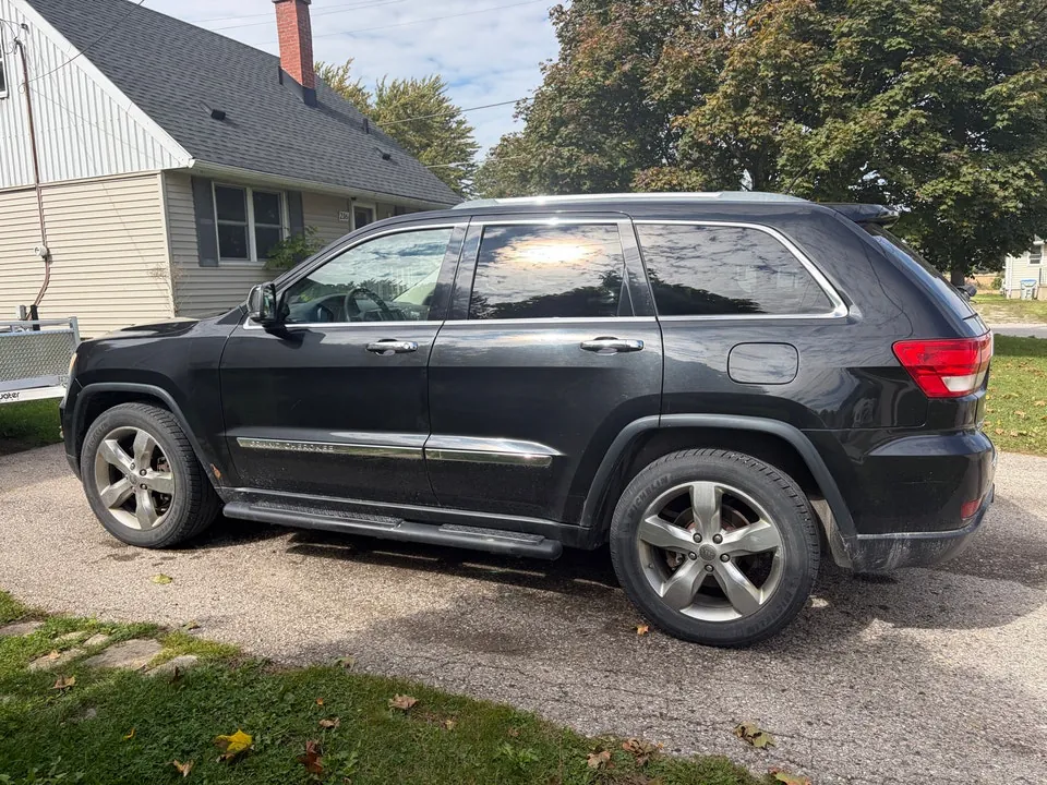 Jeep Grand Cherokee 2012 photo 2