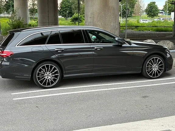 Mercedes-Benz E300 2021 photo 2