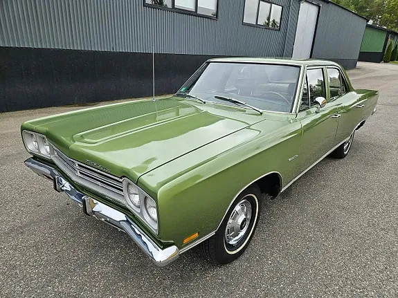 Plymouth Satellite