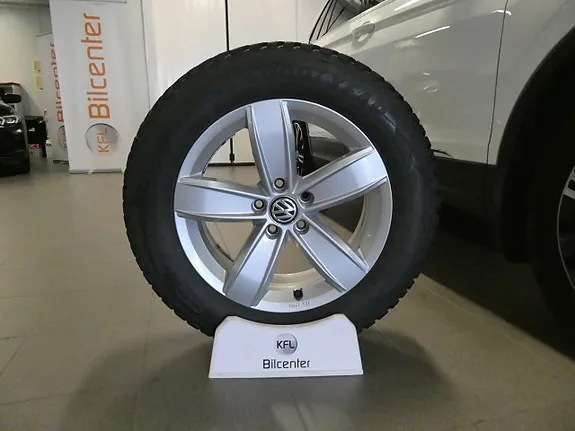 Volkswagen Tiguan 2019 photo 2
