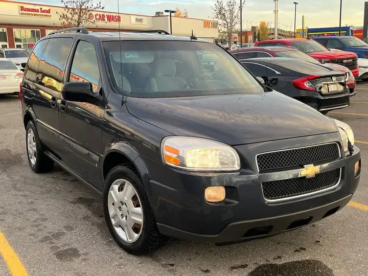 Chevrolet Uplander 2009 photo 3