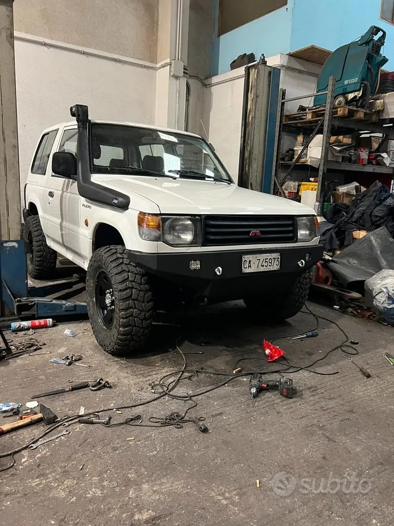 Mitsubishi Pajero 1993 photo 4