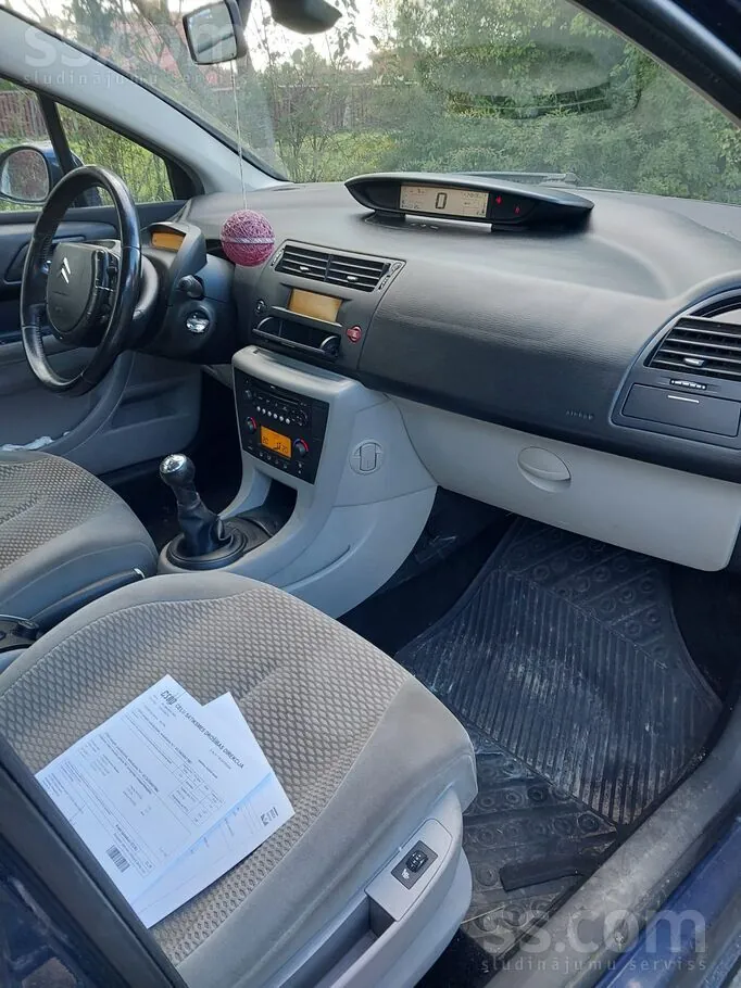 Citroen C4 2007 photo 5