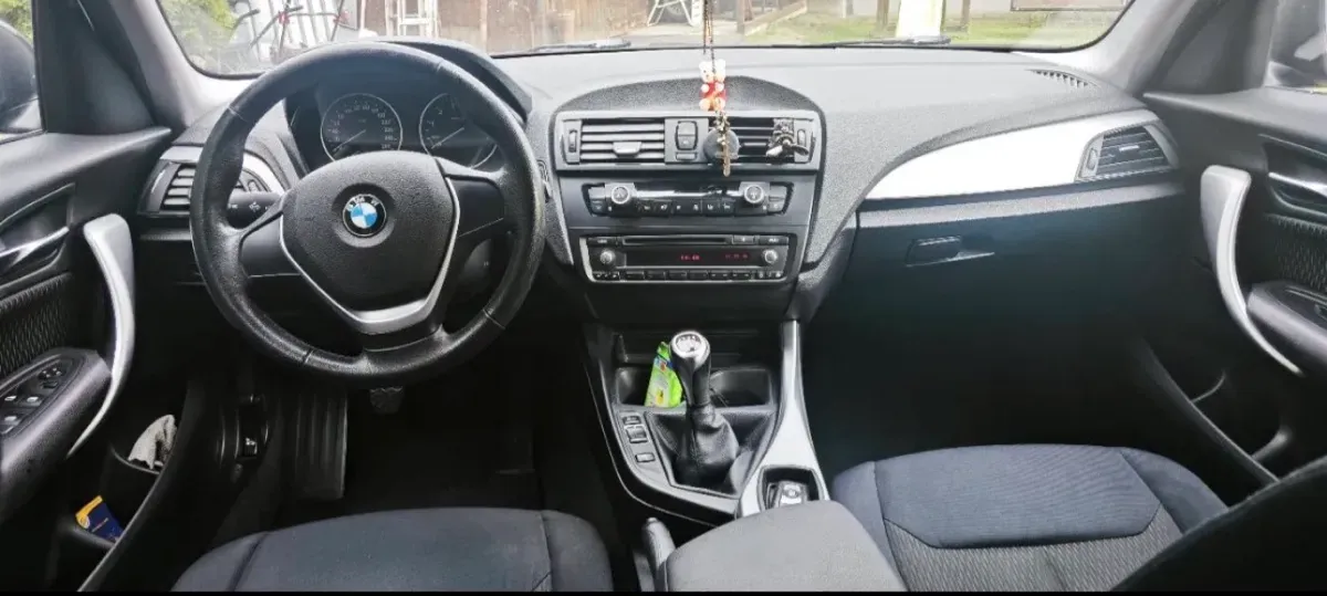 BMW 1 Series 2011 photo 3