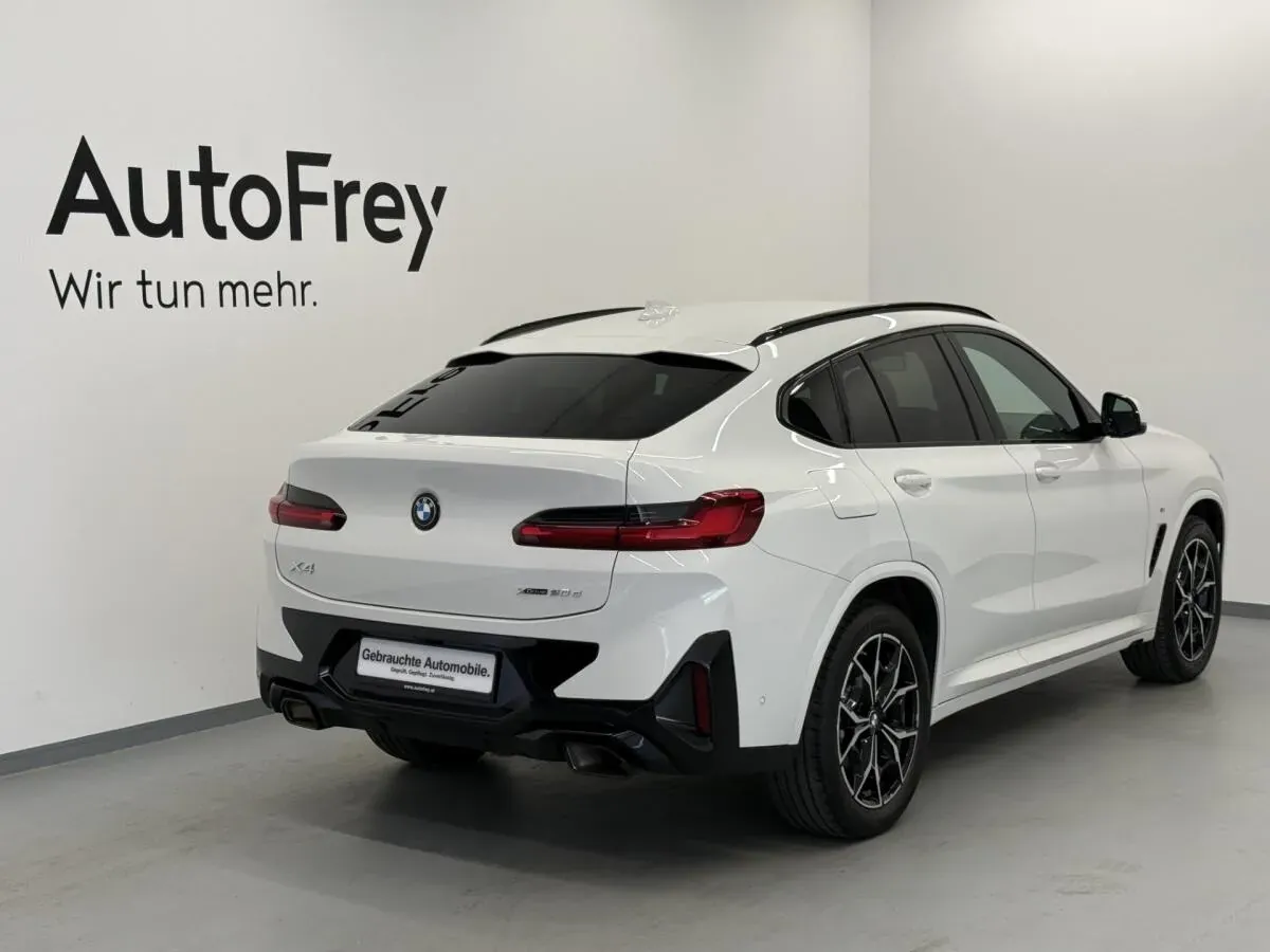 BMW X4 2022 photo 2