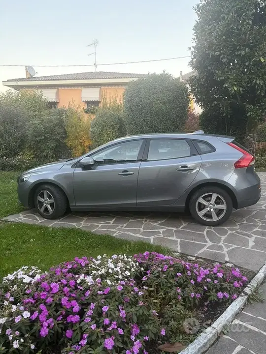 Volvo V40 2017 photo 3
