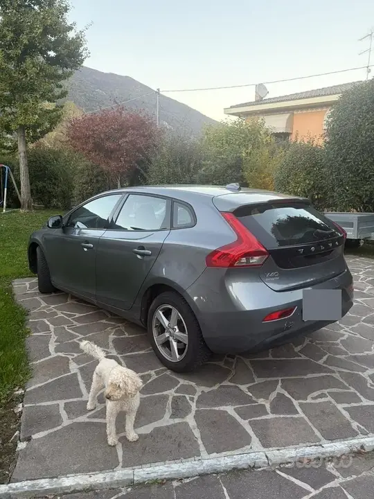 Volvo V40 2017 photo 2