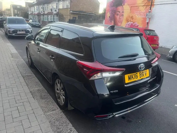 Toyota Auris 2016 photo 4