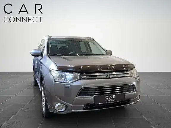 Mitsubishi Outlander 2015 photo 2