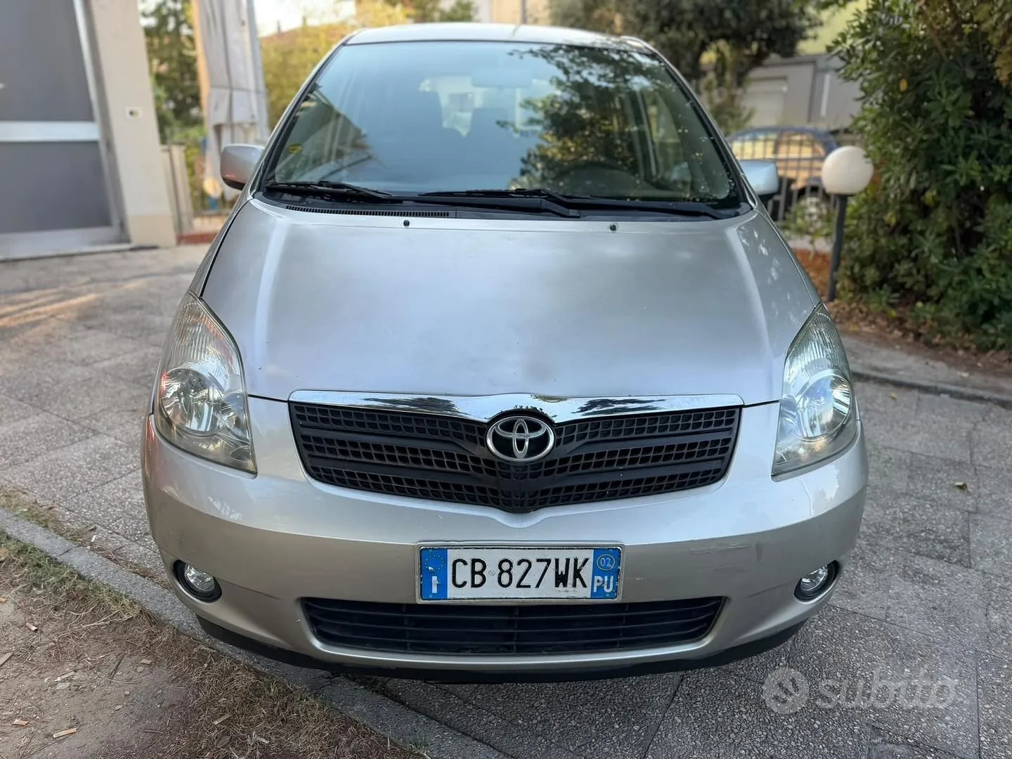 Toyota Corolla Verso 2002 photo 3