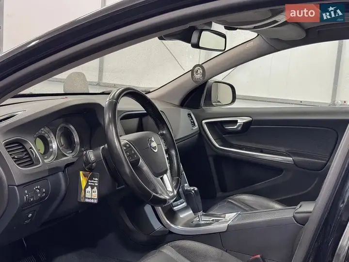 Volvo V60 2012 photo 5