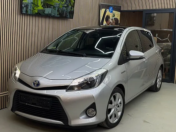 Toyota Yaris 2014 photo 2