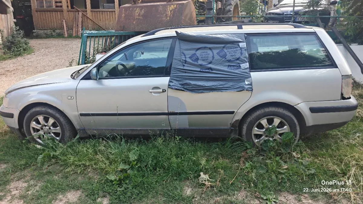 Volkswagen Passat 1999 photo 2