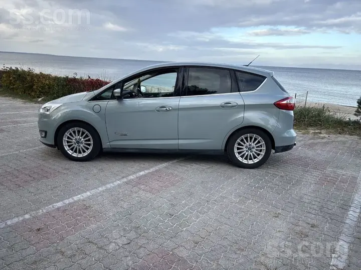 Ford C-Max 2013 photo 2