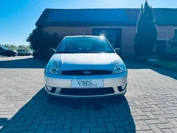 Ford Fiesta 2002 photo 2