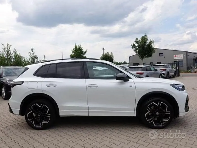 Volkswagen Tiguan 2025 photo 3
