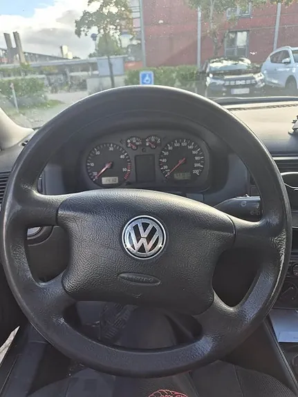 Volkswagen Golf 2000 photo 4