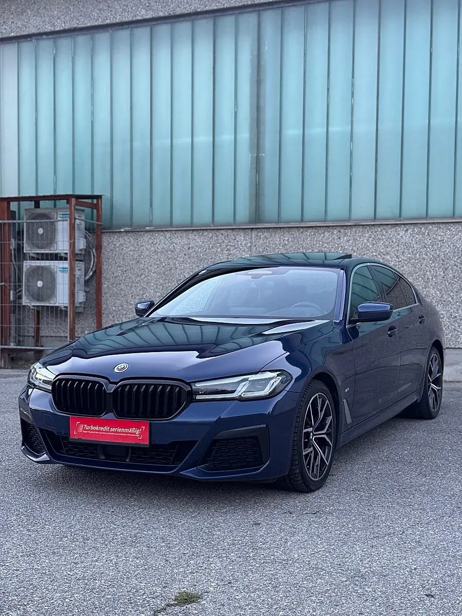 BMW 5 Series 2022 photo 2
