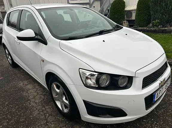 Chevrolet Aveo 2012 photo 2