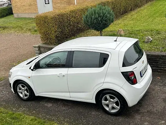 Chevrolet Aveo 2012 photo 3