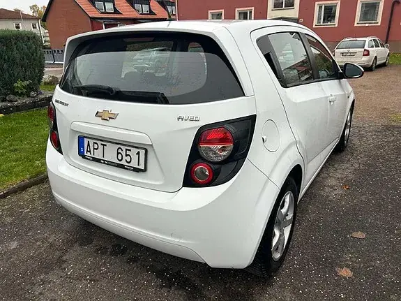 Chevrolet Aveo 2012 photo 5