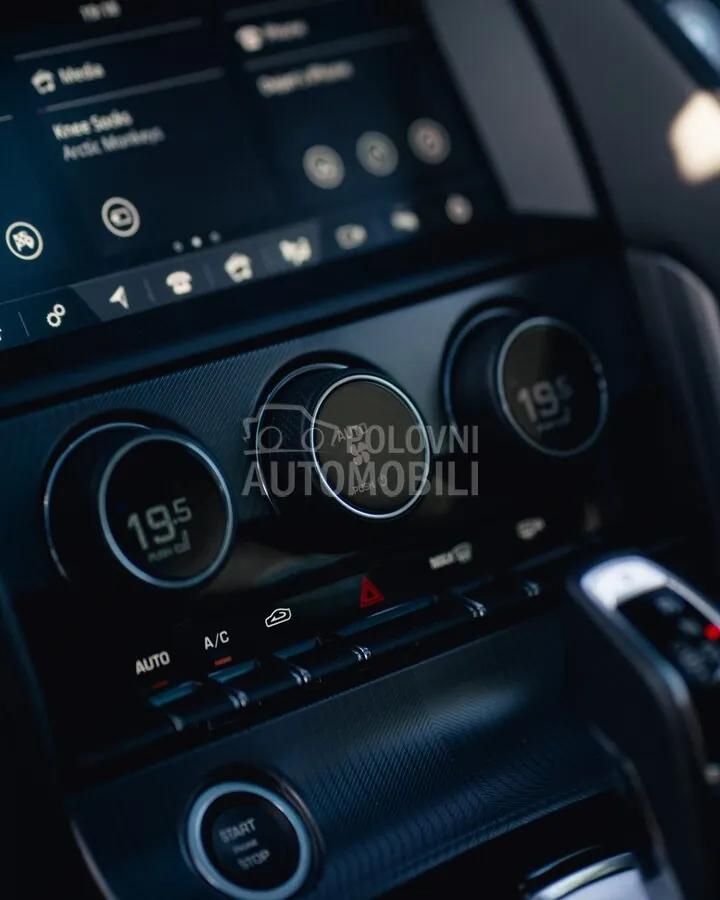 Jaguar F-Type 2022 photo 5