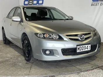 Mazda Atenza 2005 photo 2