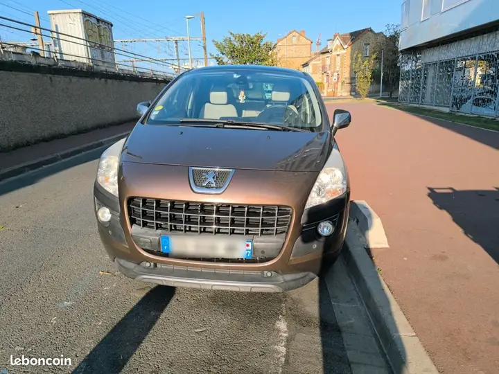 Peugeot 3008 2013 photo 2