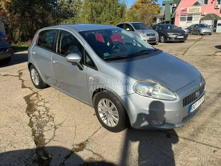 Fiat Grande Punto 2005 photo 3