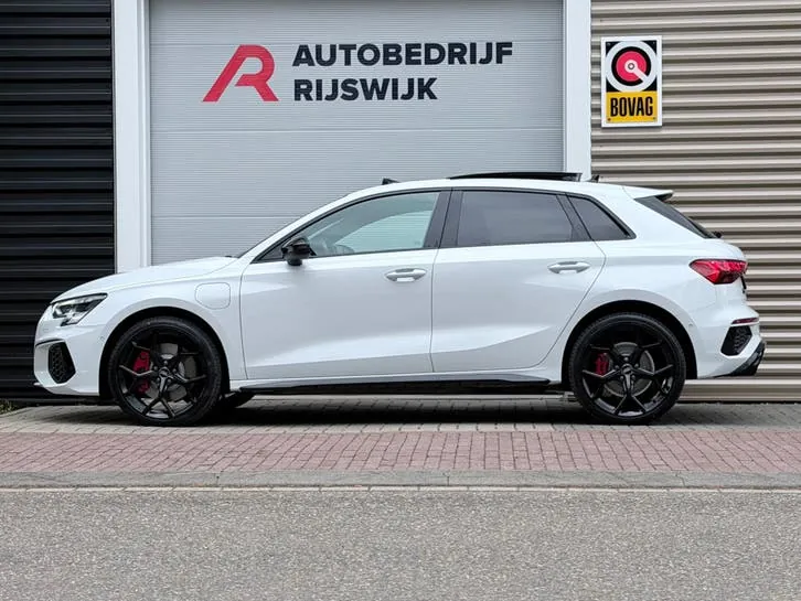 Audi A3 2022 photo 2